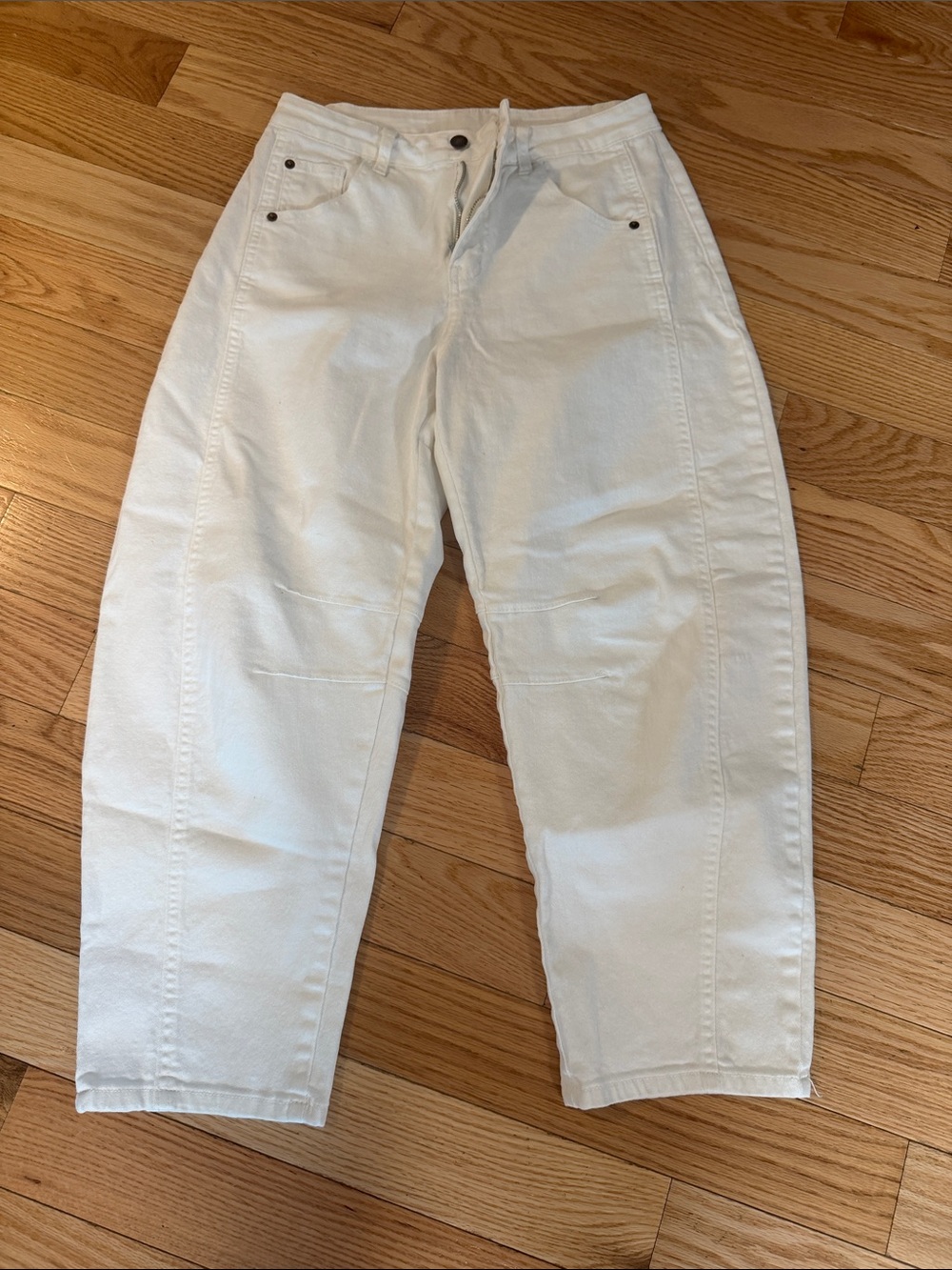 White High-Waist Barrel Leg Jeans